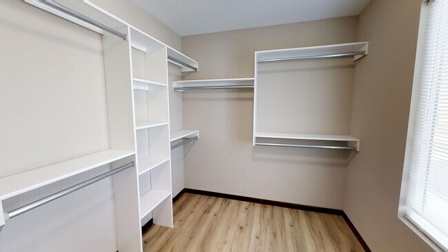 Building Photo - 711 Deer Haven Ct