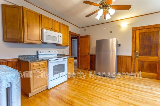 Building Photo - 105 Ray St