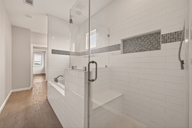 Building Photo - 1819 South St