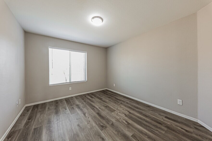 Building Photo - 4317 W Electra Ln