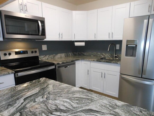 Building Photo - 113 Cluff Crossing Rd