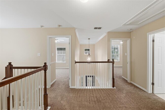 Building Photo - 15201 Calaveras Dr