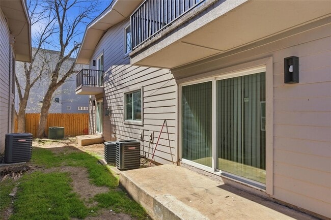 Building Photo - 2705 Windswept Cove