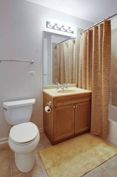 Second bath - 1451 S Halsted St