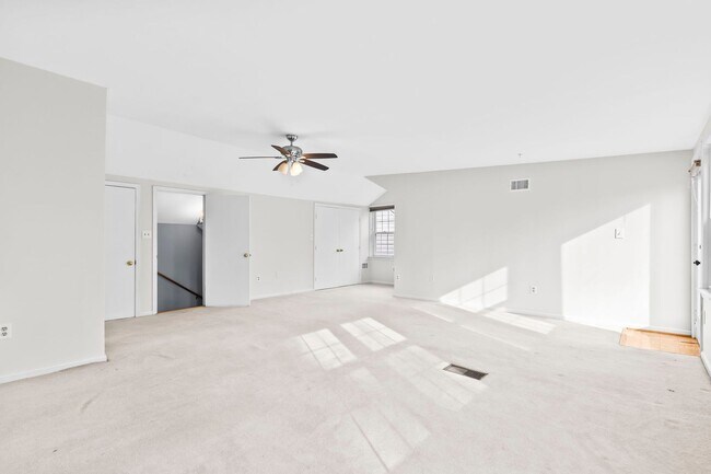 Building Photo - Charming 4-Bedroom Home in Silver Spring