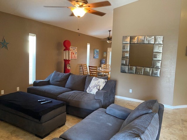 Building Photo - 7850 S Oriole Dr