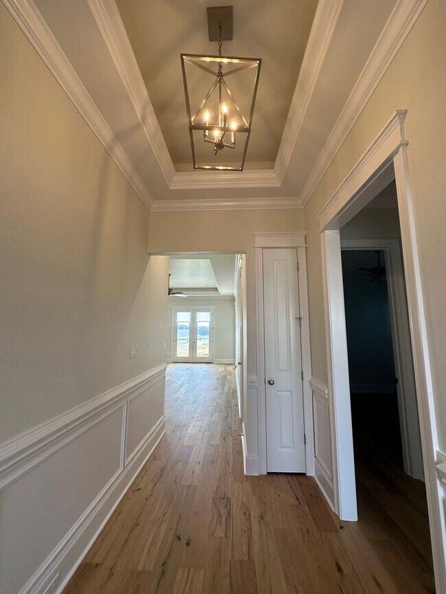 Building Photo - Gorgeous New Contsruction 3 bedroom/2 full...