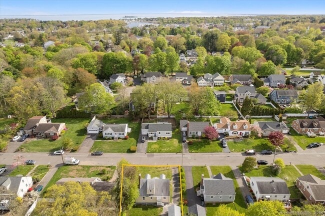 Building Photo - 119 Sunnyside Ct