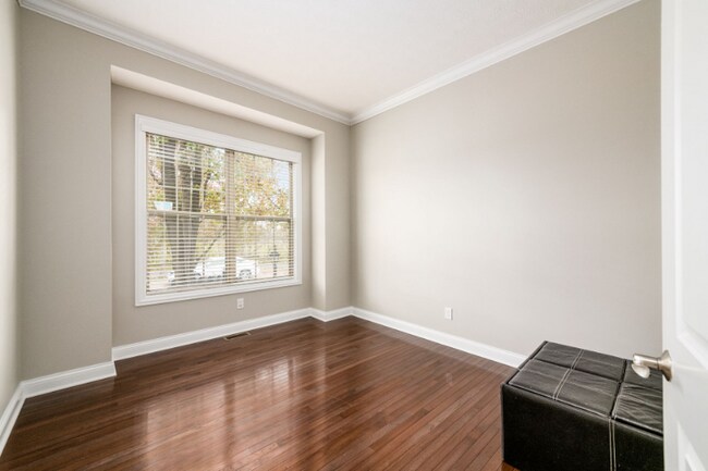 Building Photo - 4184 Hobbs Landing Dr W