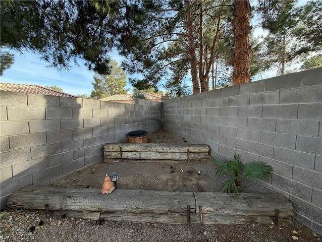 Building Photo - 2071 Angel Falls Dr