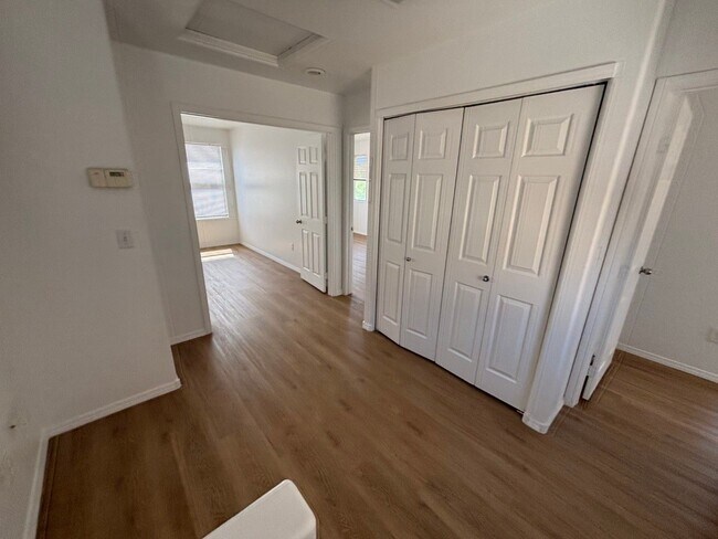 Building Photo - Charming 3-Bedroom Home with Modern Comfor...