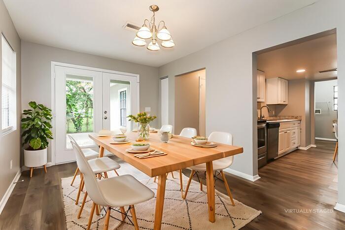 Building Photo - 1012 E 26th Ave