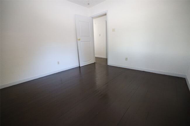 Building Photo - 21702 E Memorial Dr