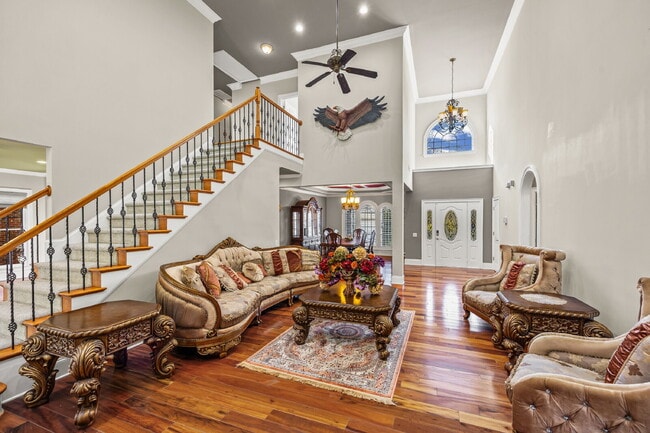 Building Photo - "Luxurious 4-Bed Oasis with Granite Countertops & Cozy Fireplace in Charlotte - 3914 Sq Ft of Ele...