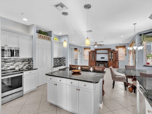 Building Photo - 6614 Marbletree Ln