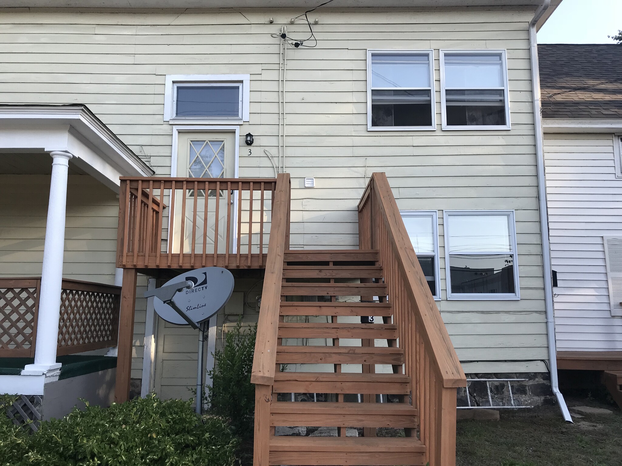 Own Entryway - 404 N Main St