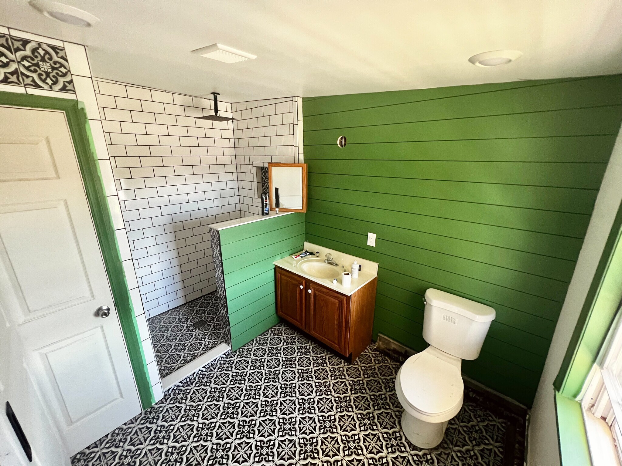 Main Bathroom Second Floor - 1102 Lancaster Ave