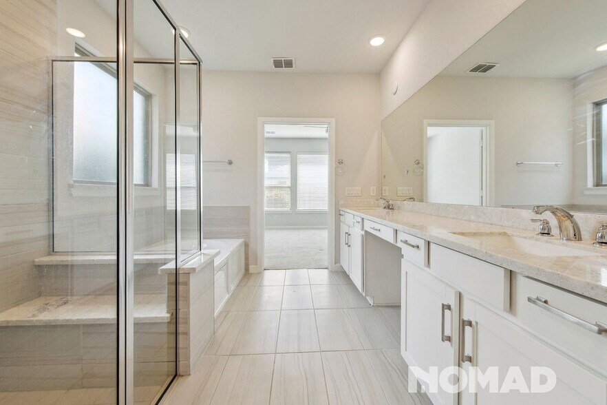 Building Photo - 9215 Lair Cove Dr