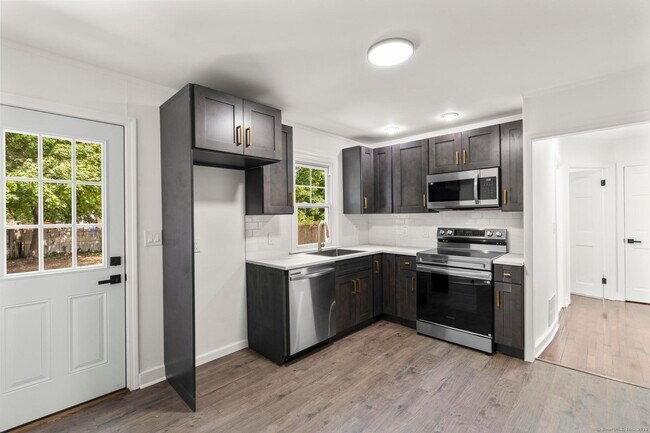 Building Photo - 203 Gorham Ave