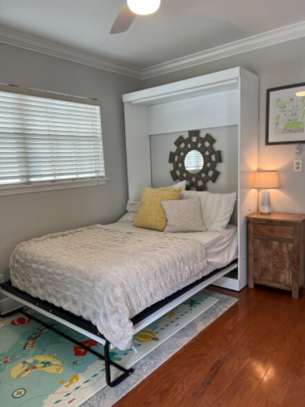 Building Photo - 3607 S Waverly Pl