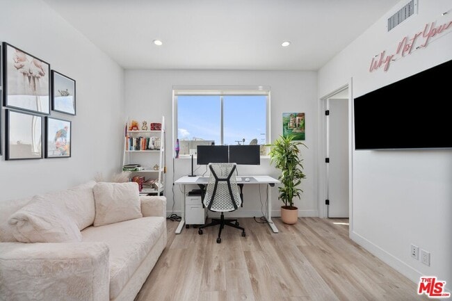 Building Photo - 4912 S Centinela Ave