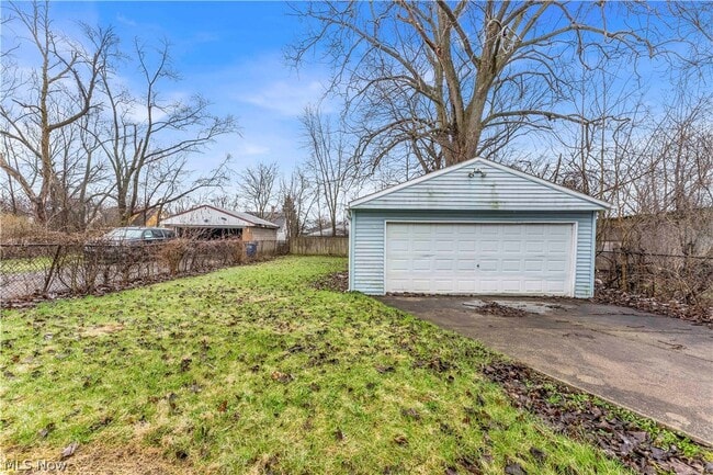 Building Photo - 16606 Lipton Ave