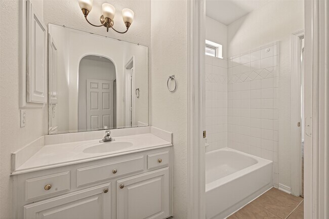 Building Photo - 8110 Clearwater Crossing