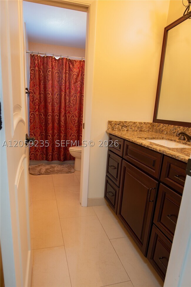 Building Photo - 3160 Peachtree Cir