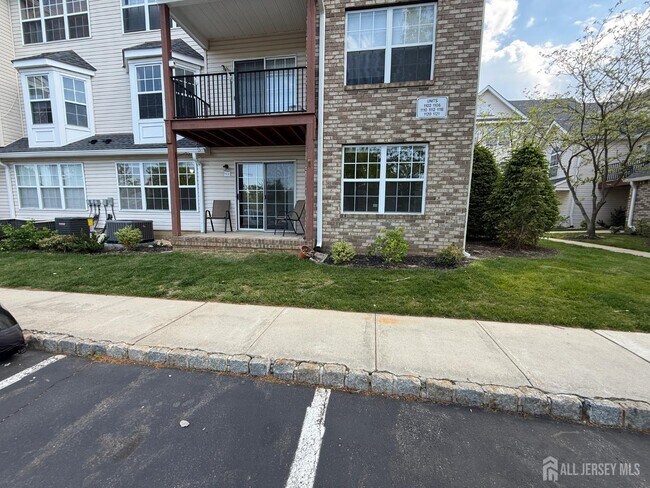 Building Photo - 1102 Stony Brook Way