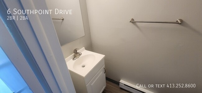 Building Photo - 6 Southpoint Dr