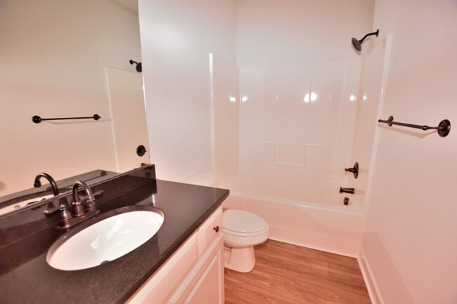 Building Photo - 512 Amerson Ct