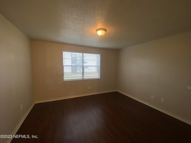 Building Photo - 469 Crabapple Ct