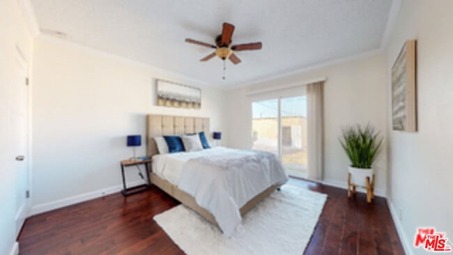 Building Photo - 2059 W 83rd St