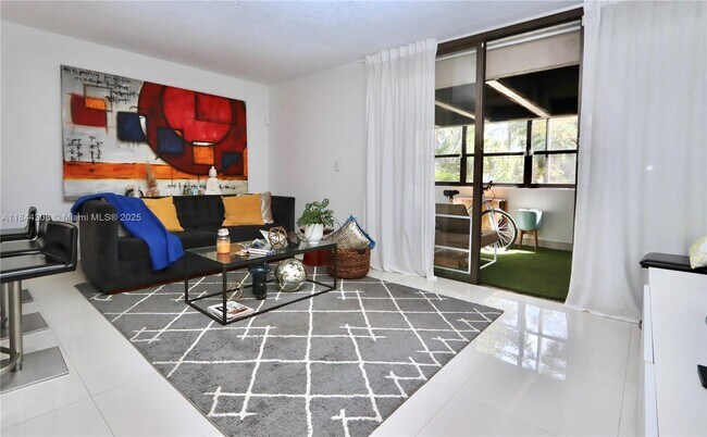 Building Photo - 20350 W Country Club Dr