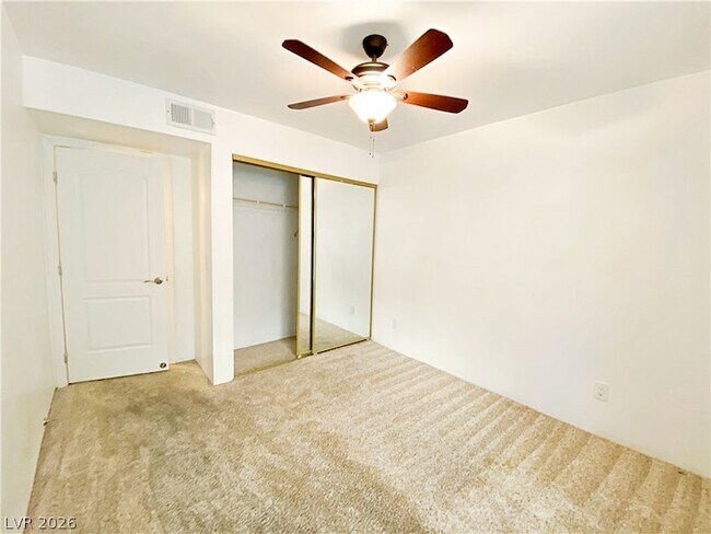 Building Photo - 3145 E Flamingo Rd
