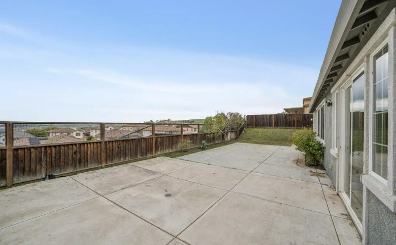 Building Photo - 4503 Sweet Water St