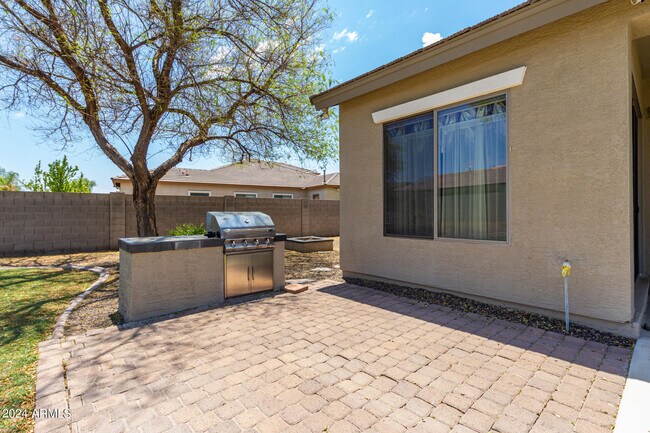 Building Photo - 7453 N 85th Dr