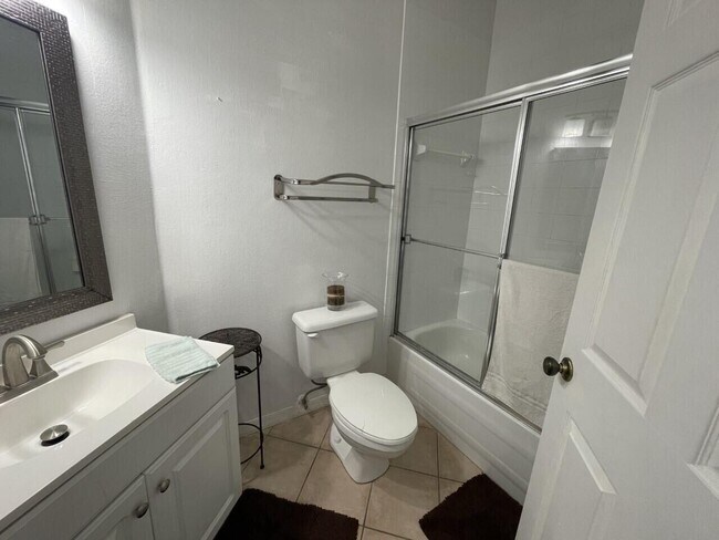 Building Photo - 10015 Perfect Dr