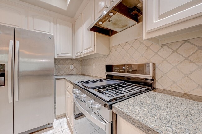 Building Photo - 13607 Brookbluff Ln