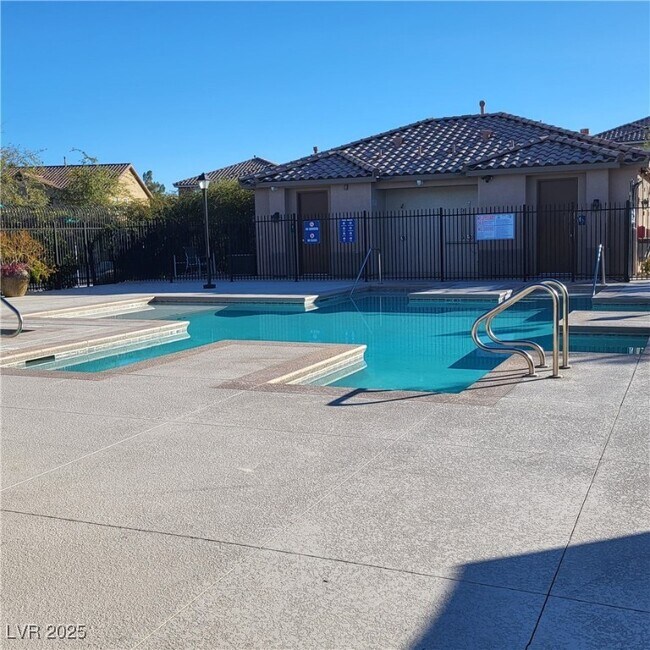 Building Photo - 9282 Keystone Ridge Ave