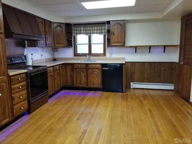 Building Photo - 49 Clay St