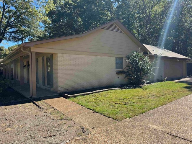 Building Photo - 7145 Claiborne Dr