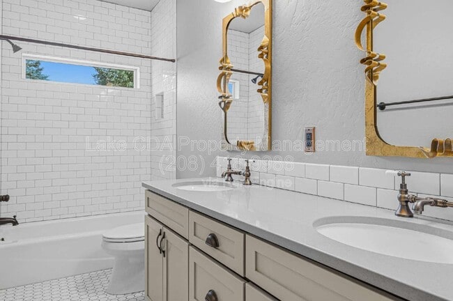 Building Photo - 3676 W Cielo View Ct