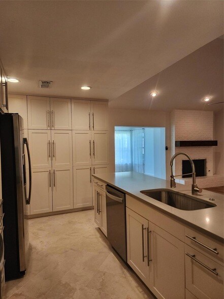 Building Photo - 1804 Kingwood Cove