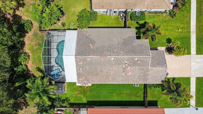 Building Photo - 1891 Oak Berry Cir