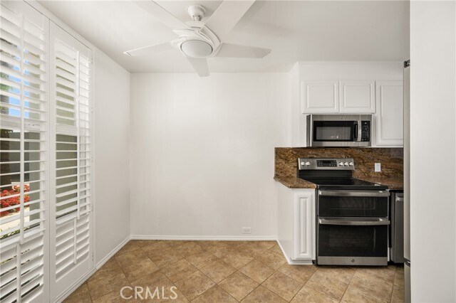 Building Photo - 3965 Aladdin Dr