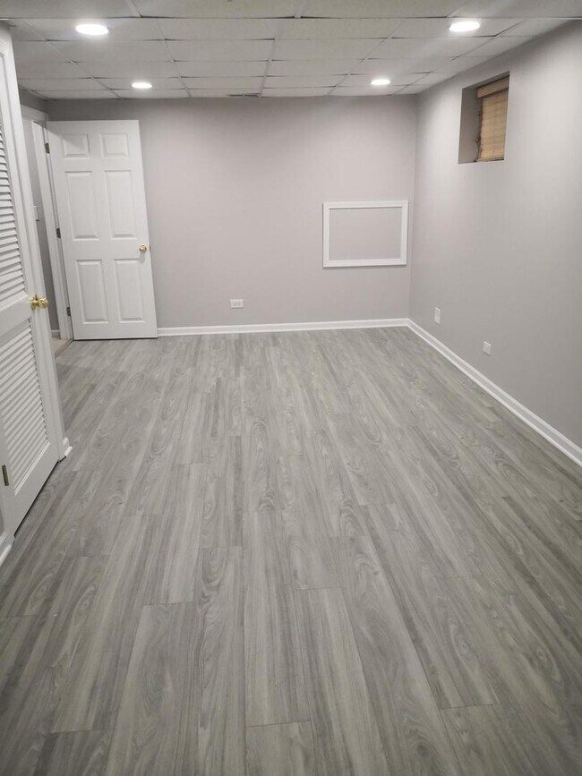 Building Photo - 5728 Breezeland Rd