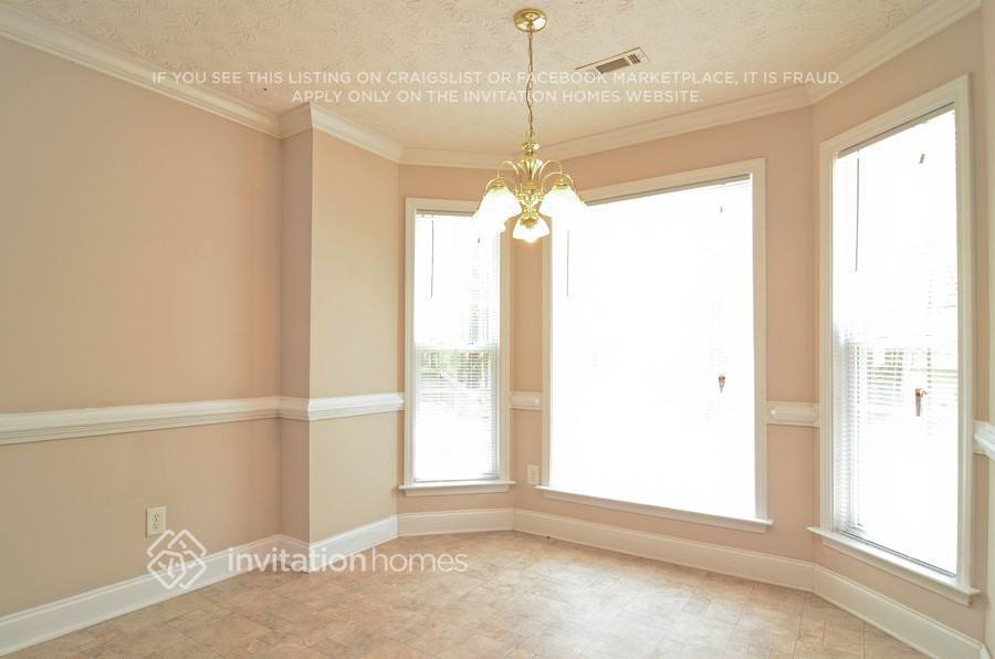 Building Photo - 6 Moss Ct