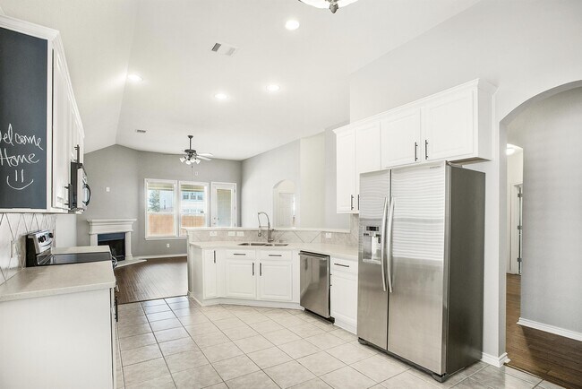 Building Photo - 2824 Mission Tejas Dr
