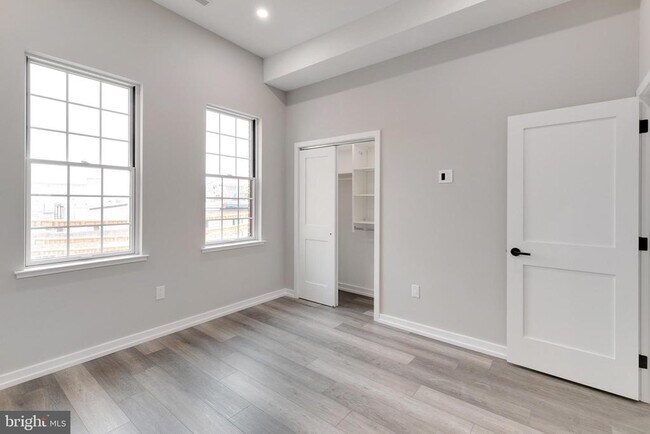 Building Photo - 752 S 16th St